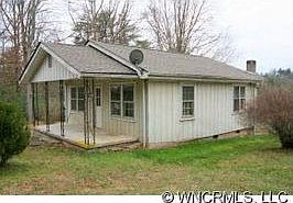 Home for Sale in Hendersonville, North Carolina $110,200
