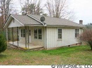 104 Alex Cove Dr, Hendersonville, NC 28792