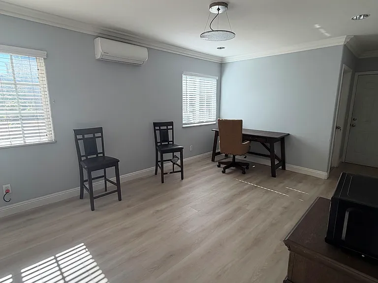 8785 Ralph St — Photo 2