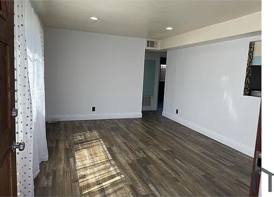 2 bed, 959 sqft, $2,400 — Photo 4