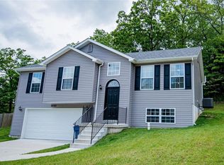 5645 Hawks Landing Dr, Hillsboro, MO 63050