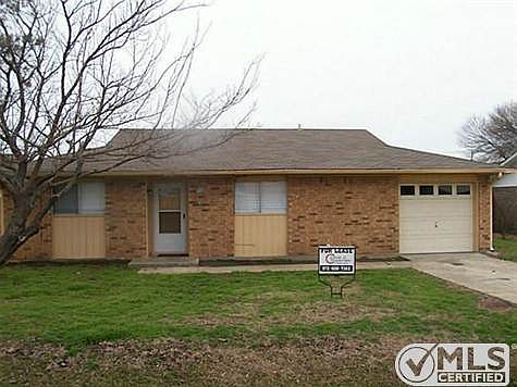 1st image of 812 Bullock Dr