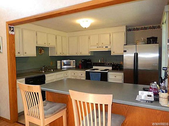 3rd image of 6983 Brandywine Dr