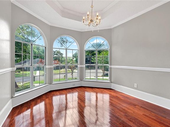 3rd image of 1345 Wellsley Ct