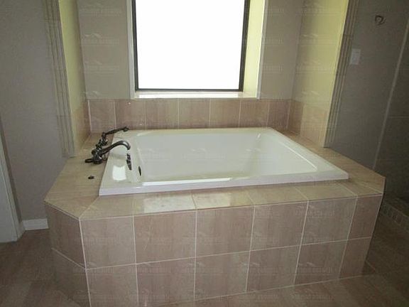 2nd image of 6205 Waterview Dr