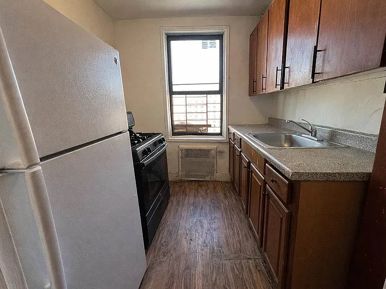 270 Clarkson Ave #318 — Photo 5