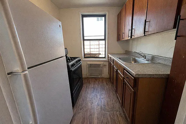 Kitchen, photo 1