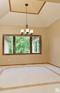 4th image of 214 Woodridge Ct