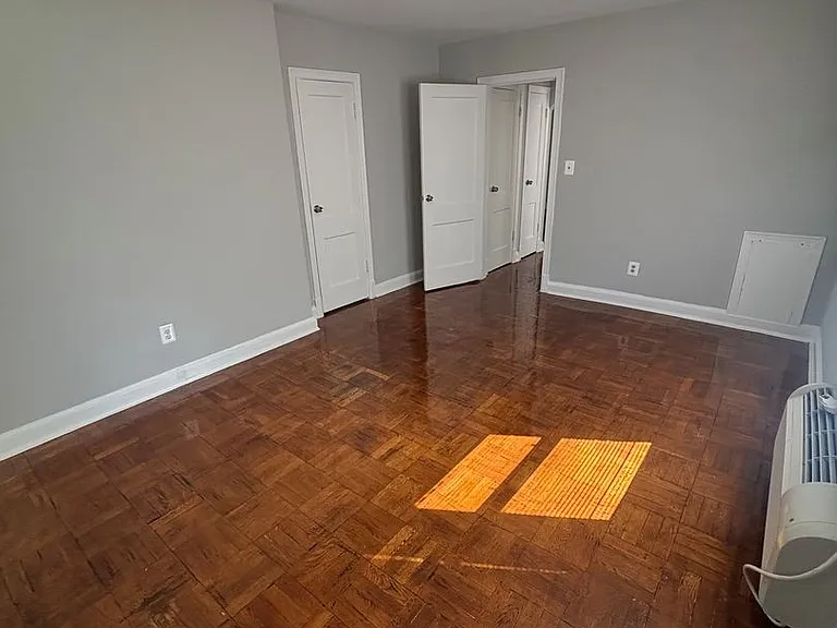 135 Kennedy St NW — Photo 7