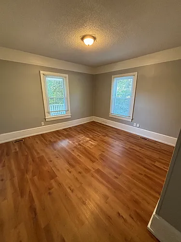 156 Garrett St Photo 1