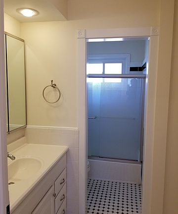 5th image of 1545 W Chase Ave APT 308