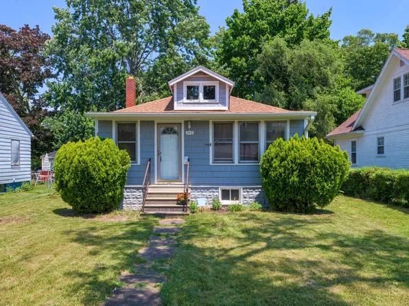 153 W May St, Benton Harbor, MI 49022