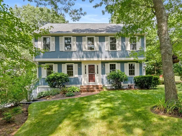 69 Kathleen Dr, Plymouth, MA 02360