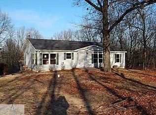 9206 Winslow Dr, Saranac, MI 48881