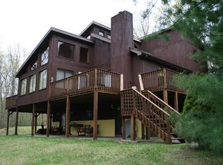 106 Elm St, Lakeville, PA 18438