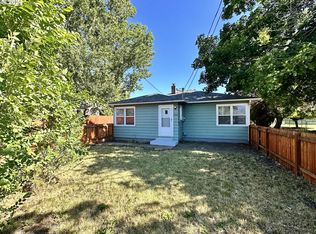 1702 1/2 V Ave, La Grande, OR 97850