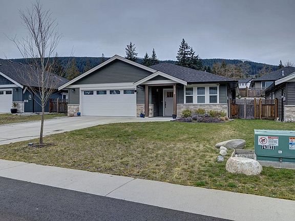 3rd image of 1028 Celia Cres