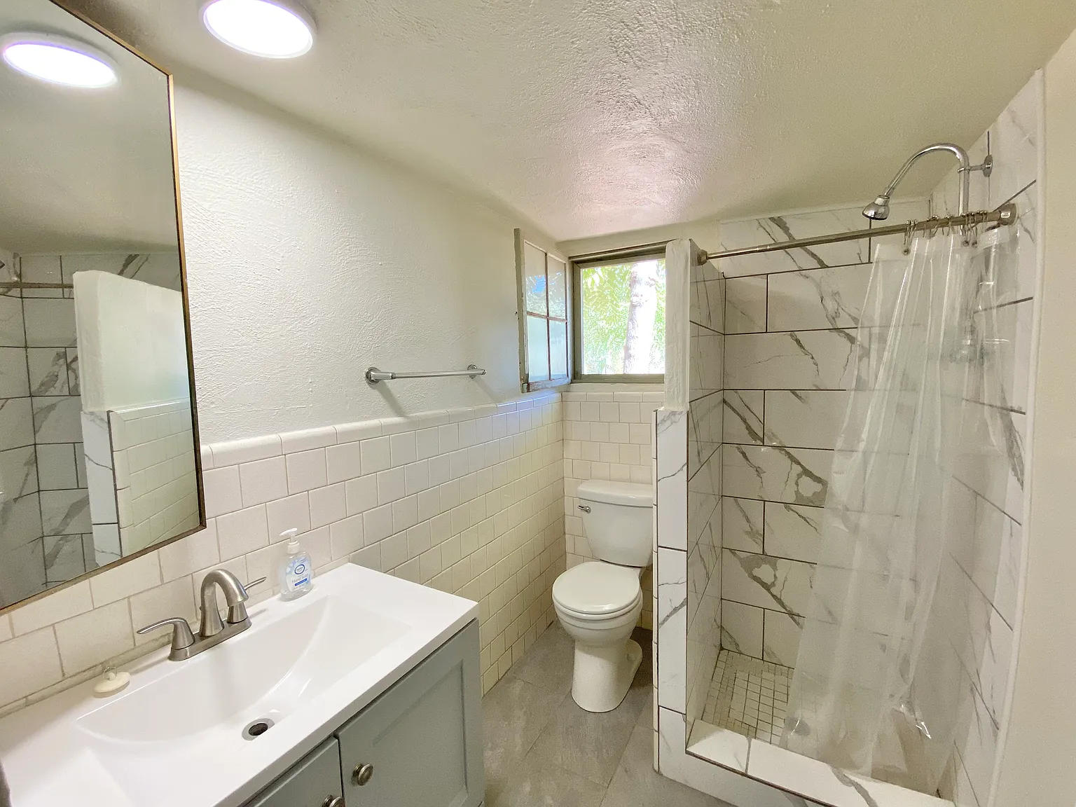 2 bed, 1084 sqft, $2,250 — Photo 4