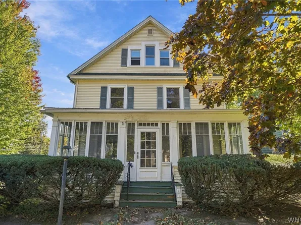 537 Oakwood Ave, East Aurora, NY 14052