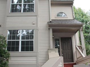 6145 Stonepath Cir, Centreville, VA 20120