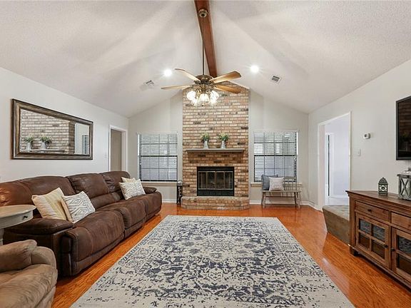 4th image of 1200 Orchid Dr