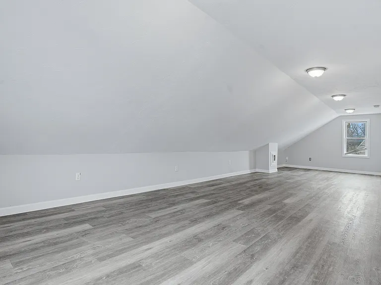 660 Public St #2 — Photo 23