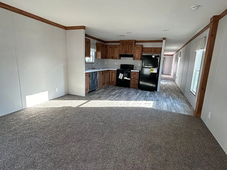 722 McCall Rd — Photo 2