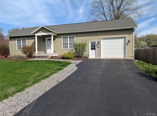 204 Baker Blvd, Syracuse, NY 13209
