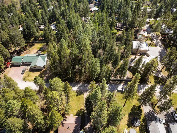 974 3rd St, Columbia Falls, MT 59912