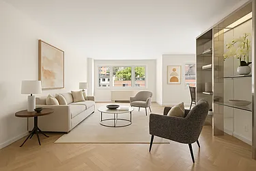 20 East 9th Street, #7V