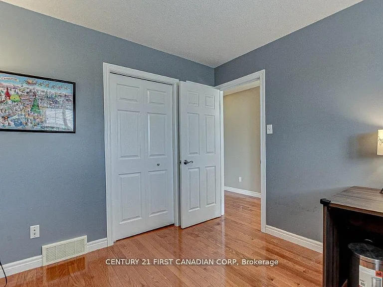 1876 Coronation Dr — Photo 15
