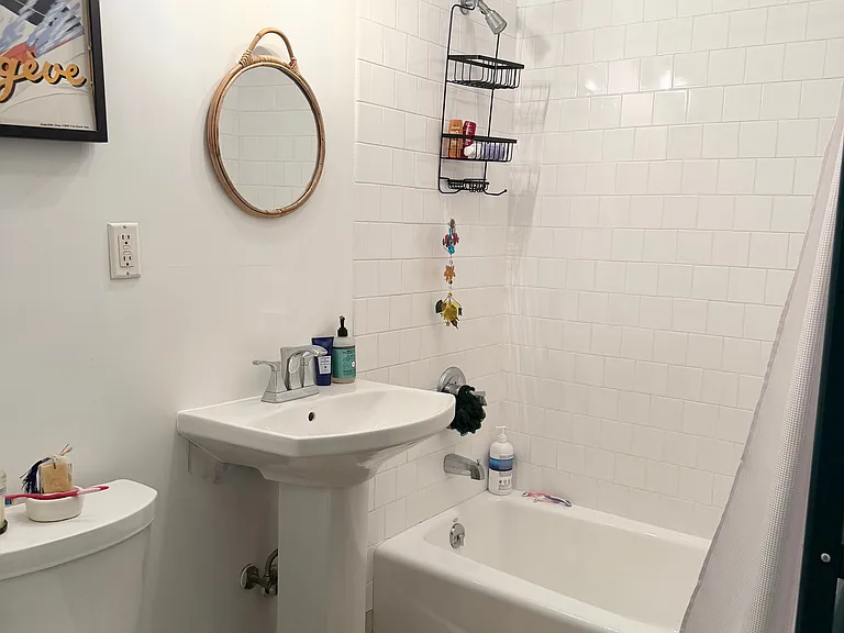 318 Grand St #2K — Photo 17