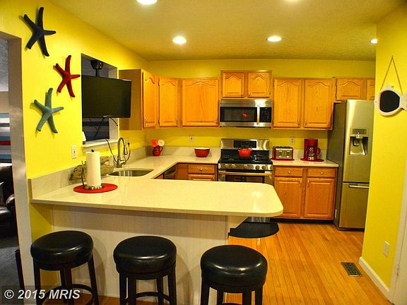 Gourmet Kitchen w/It All