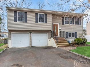 206 Lodi Ave, Metuchen, NJ 08840