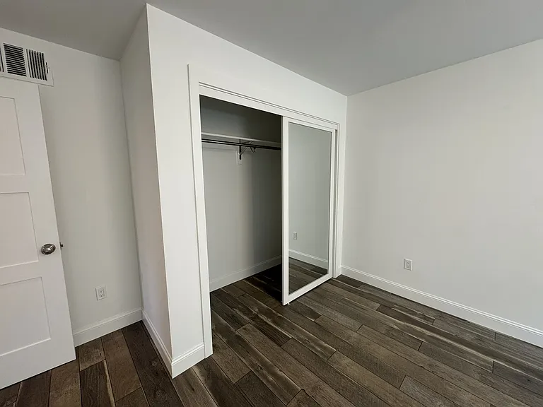 243 Keokuk St — Photo 13