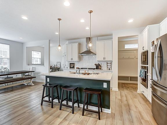 4th image of 8513 Chickasaw Way