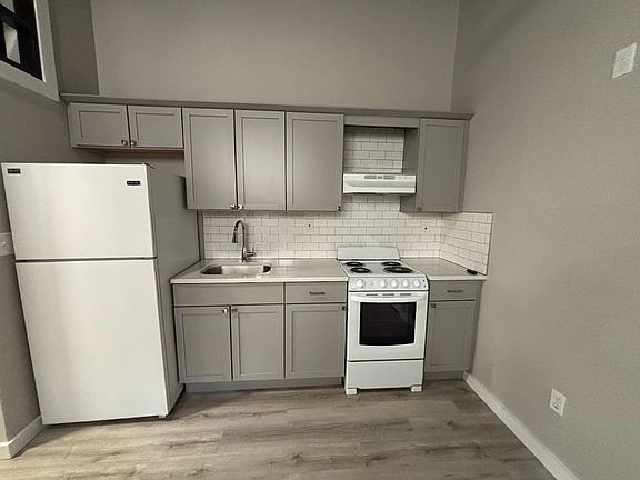 5th image of 142-144 Gove St #1