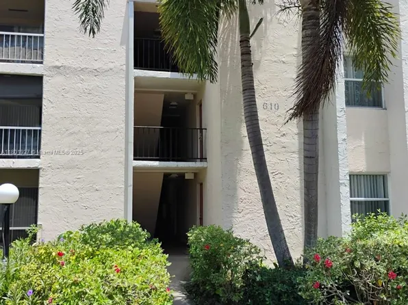 610 NW 13th St APT 33, Boca Raton, FL 33486