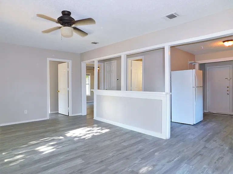 1014 Peak St — Photo 7