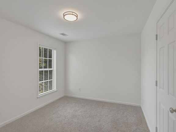 5th image of 3525 Moor Pointe Dr