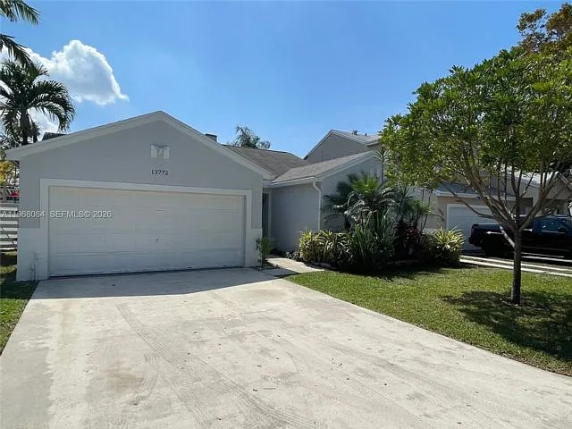 13772 SW 145th Ter — Photo 10