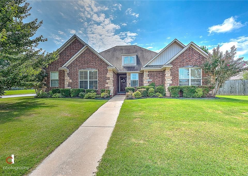 1st image of 3627 W Donnington Dr