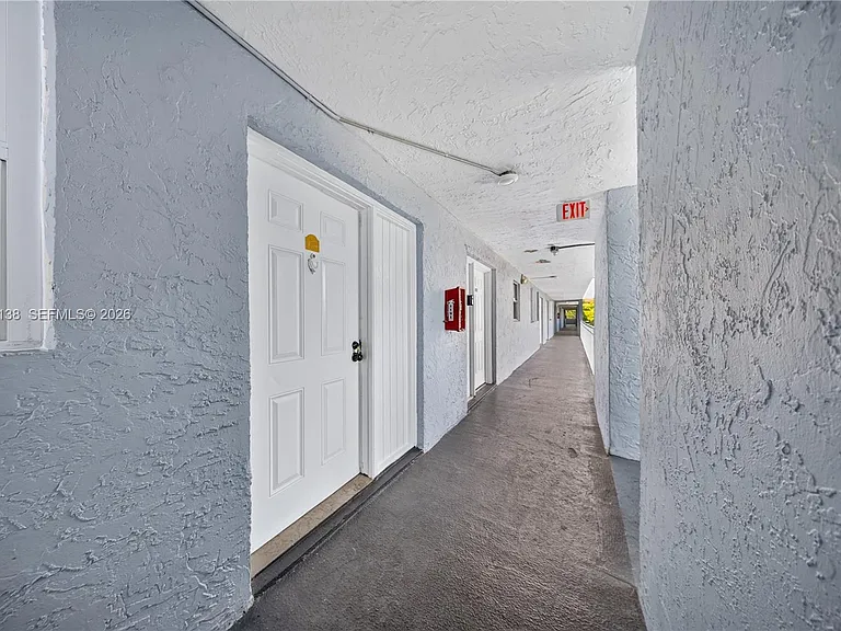 9351 Fontainebleau Blvd #B415 — Photo 33