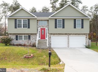 70 Basin Dr, Inwood, WV 25428