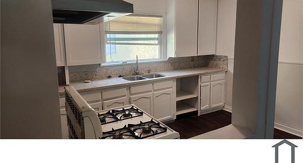 1st image of 2124 W 59th St