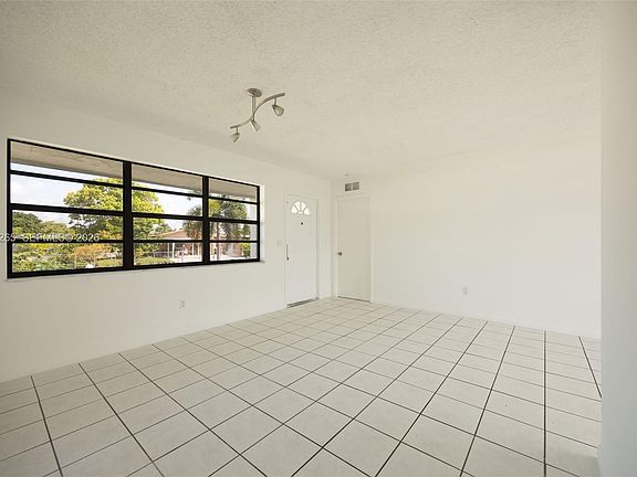 5th image of 29935 SW 143rd Ct