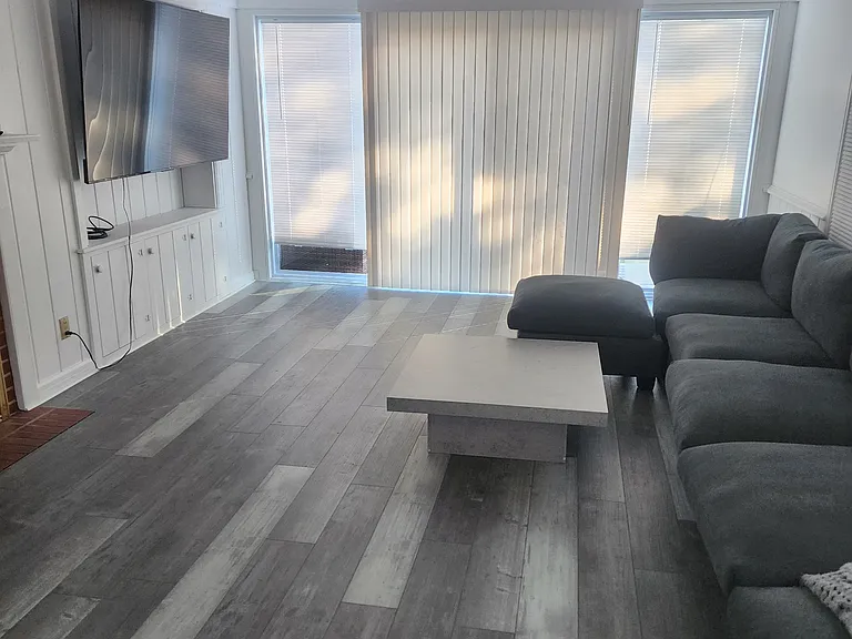 3409 S 10th St — Photo 11