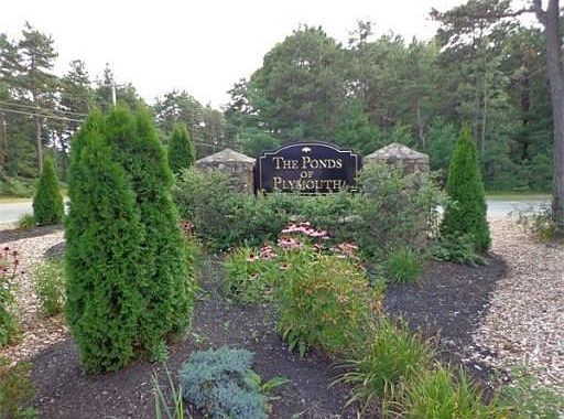 2nd image of 2 Stowe Ln