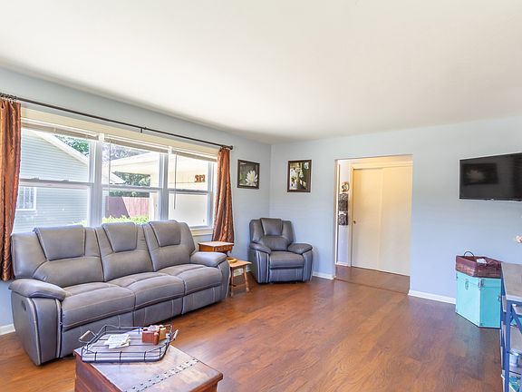 5th image of 312 Dartmouth Dr