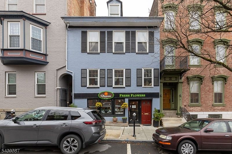 1st image of 21 N 2nd St